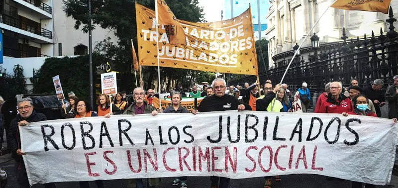 Jubilados-Jubiladas-Pensionados-Pensionadas-Jubilaciones-Ajuste-Milei-Hambre-Pobreza-Plenario-de-Trabajadores-Jubilados